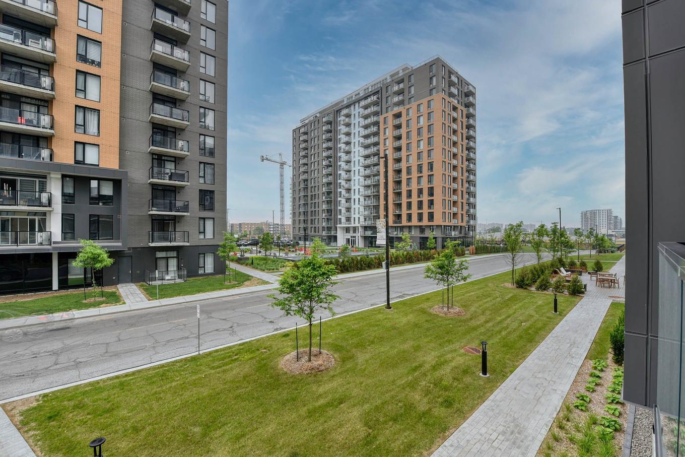 Vue d'ensemble - 205-3500 Boul. St-Elzear O., Laval (Chomedey), QC - Outdoor With Facade