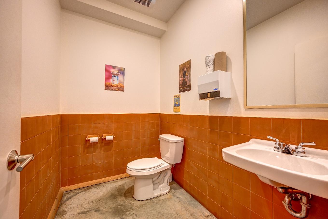 Powder room - 1201 10E Avenue, Val-Morin, QC - Indoor Photo Showing Bathroom