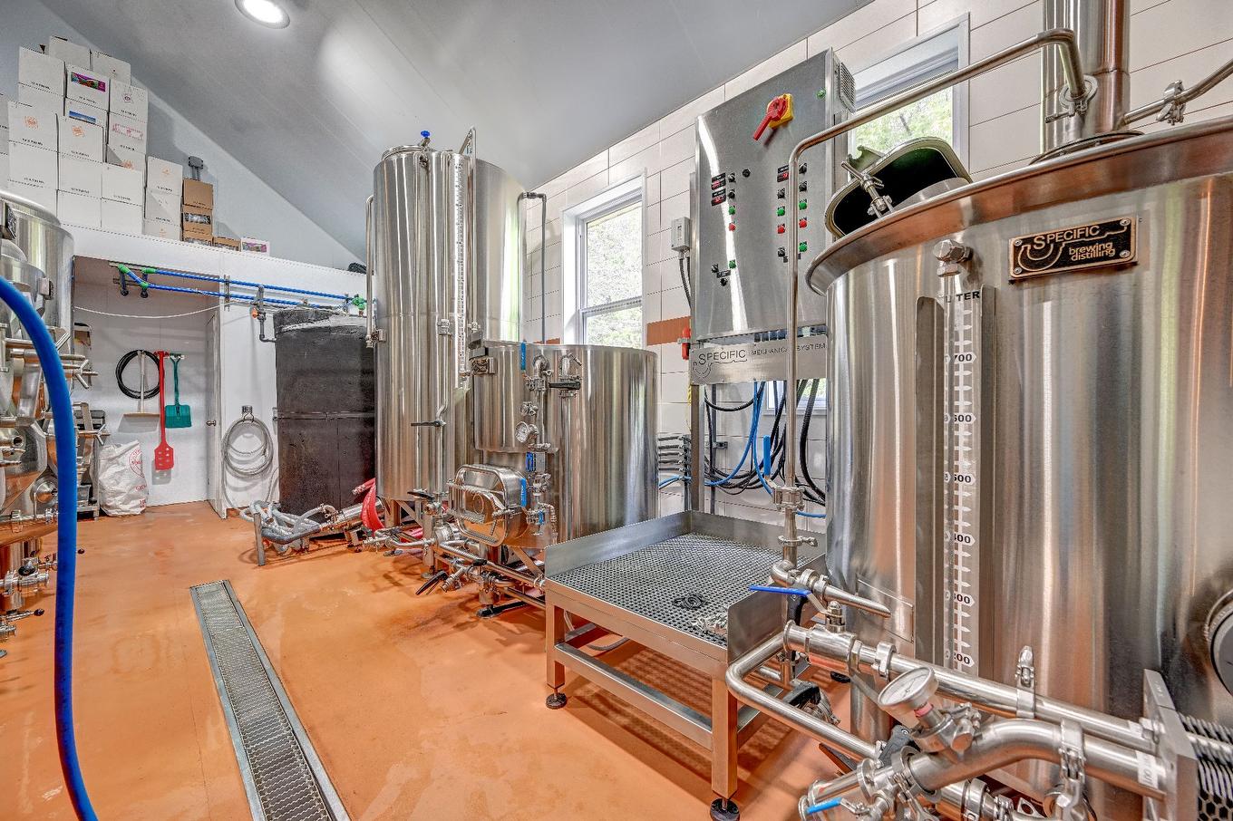 Commerce - 1201 10E Avenue, Val-Morin, QC - Indoor Photo Showing Other Room