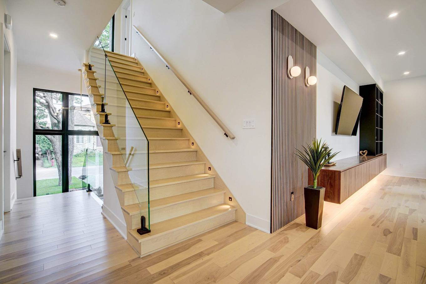 Staircase - 850 Ch. Des Prairies, Brossard, QC - Indoor Photo Showing Other Room