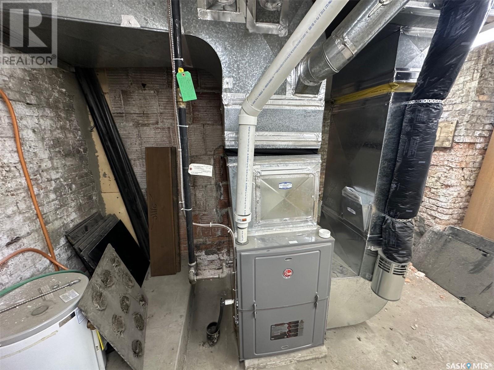 130 Main Street N, Moose Jaw, SK