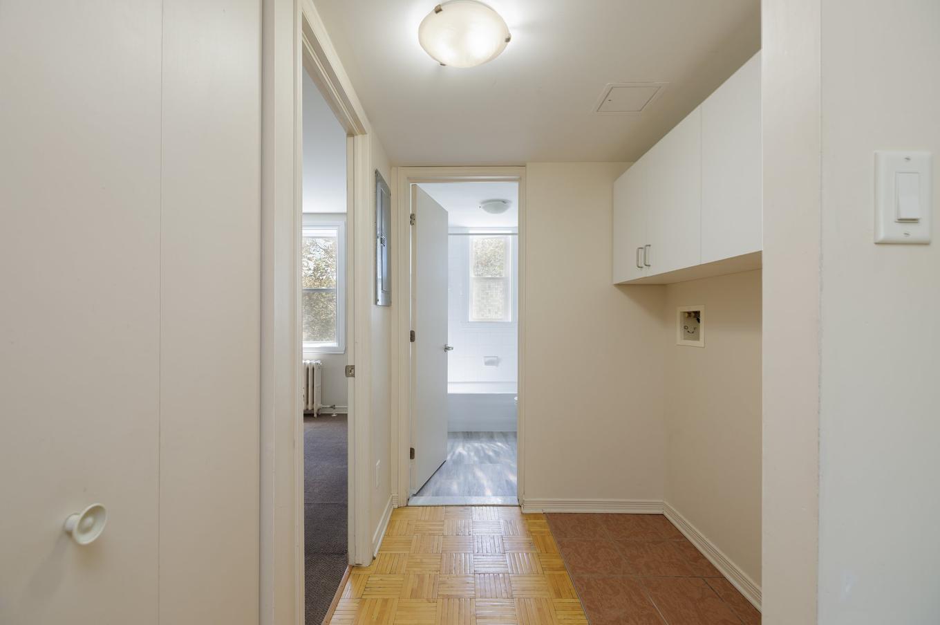 Hall d'entrée/Vestibule - 3-6520 Av. De Monkland, Montréal (Côte-Des-Neiges/Notre-Dame-De-Grâce), QC - Indoor Photo Showing Other Room