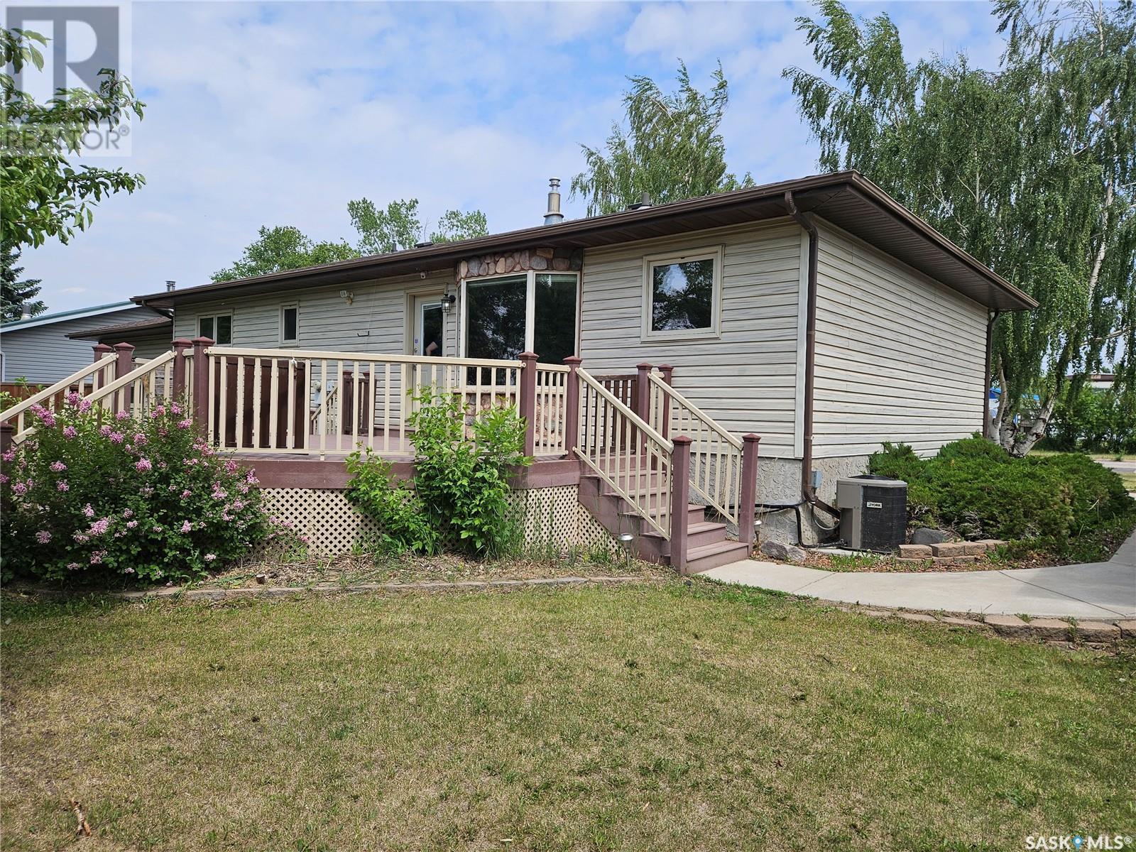 206 West 1St Street, Alida, SK - Outdoor With Exterior