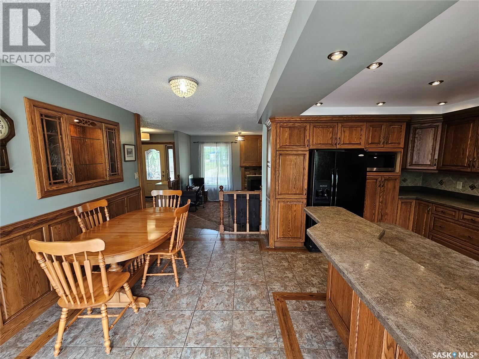 206 West 1St Street, Alida, SK - Indoor Photo Showing Dining Room