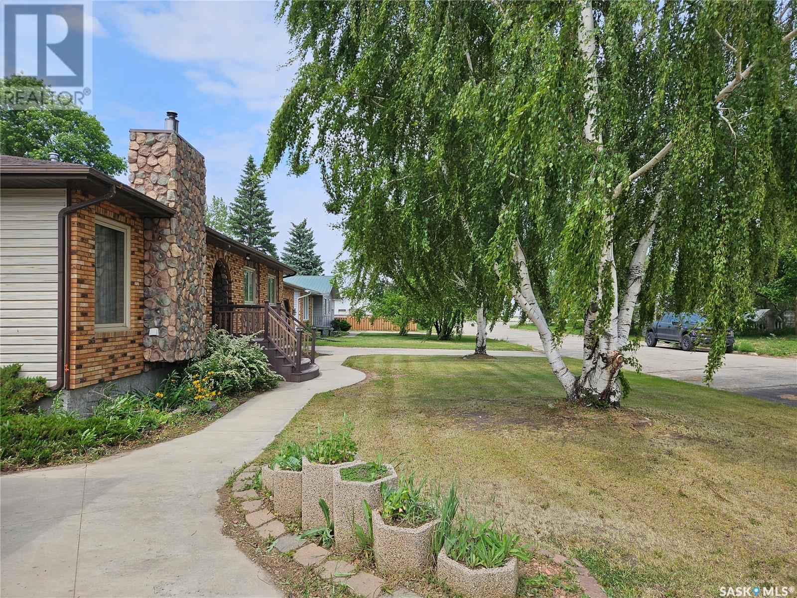 206 West 1St Street, Alida, SK - Outdoor