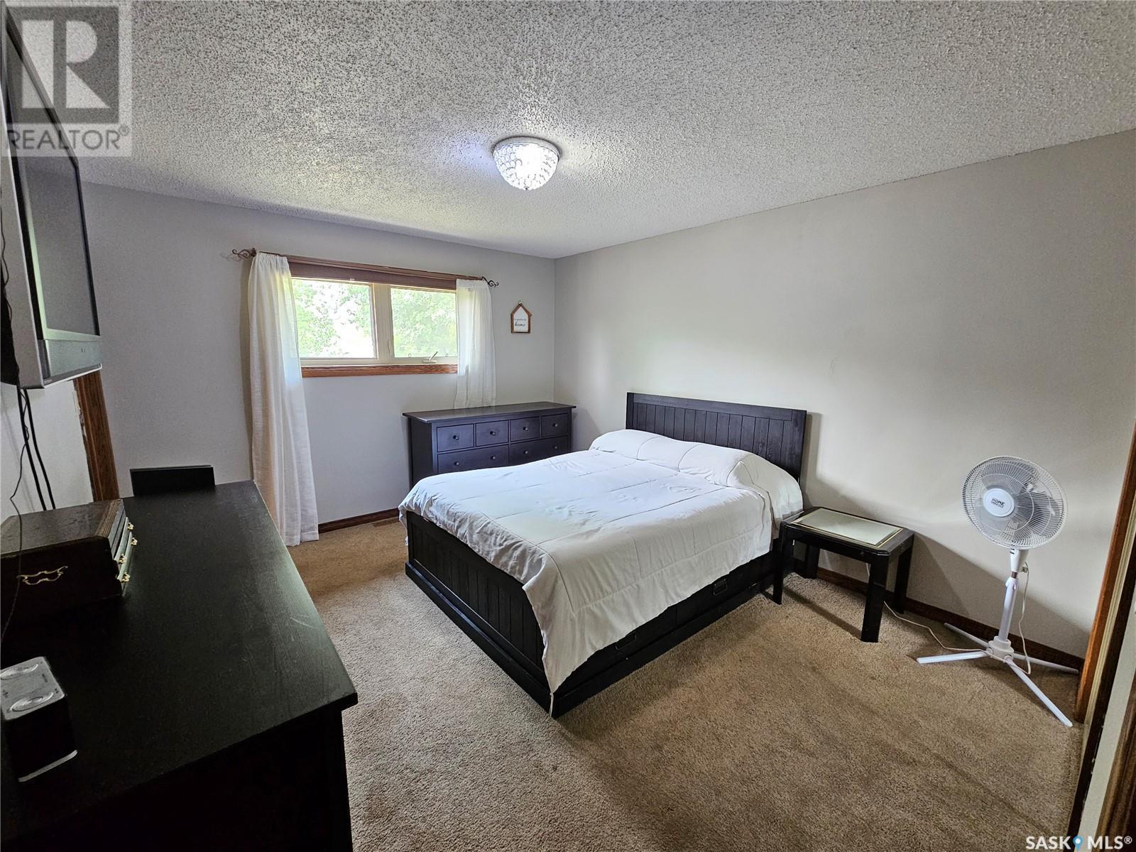 206 West 1St Street, Alida, SK - Indoor Photo Showing Bedroom