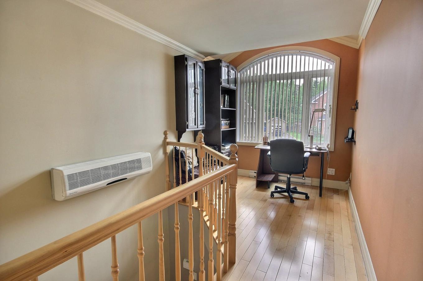 Bureau - 149 Rue Lauzon, Rouyn-Noranda, QC - Indoor