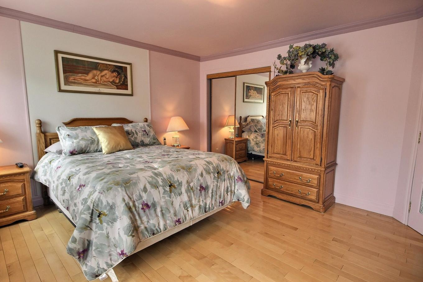 Chambre à coucher principale - 149 Rue Lauzon, Rouyn-Noranda, QC - Indoor Photo Showing Bedroom