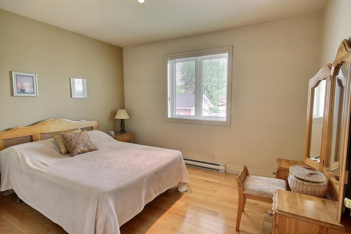 Chambre à coucher - 149 Rue Lauzon, Rouyn-Noranda, QC - Indoor Photo Showing Bedroom