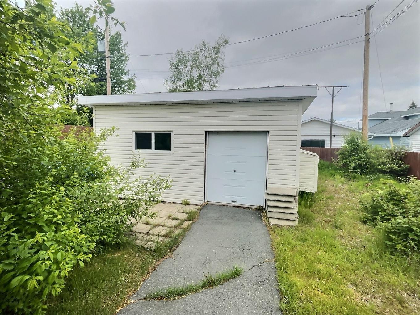 Garage - 149 Rue Lauzon, Rouyn-Noranda, QC - Outdoor