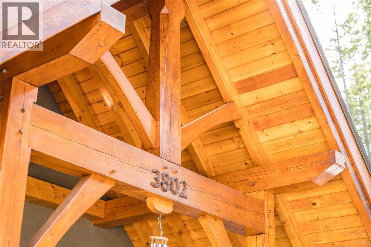 3802 Aaron Road, Nelson, BC - Indoor Photo Showing Other Room