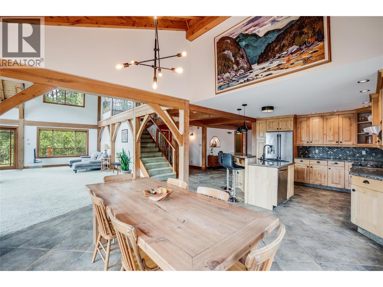 3802 Aaron Road, Nelson, BC - Indoor