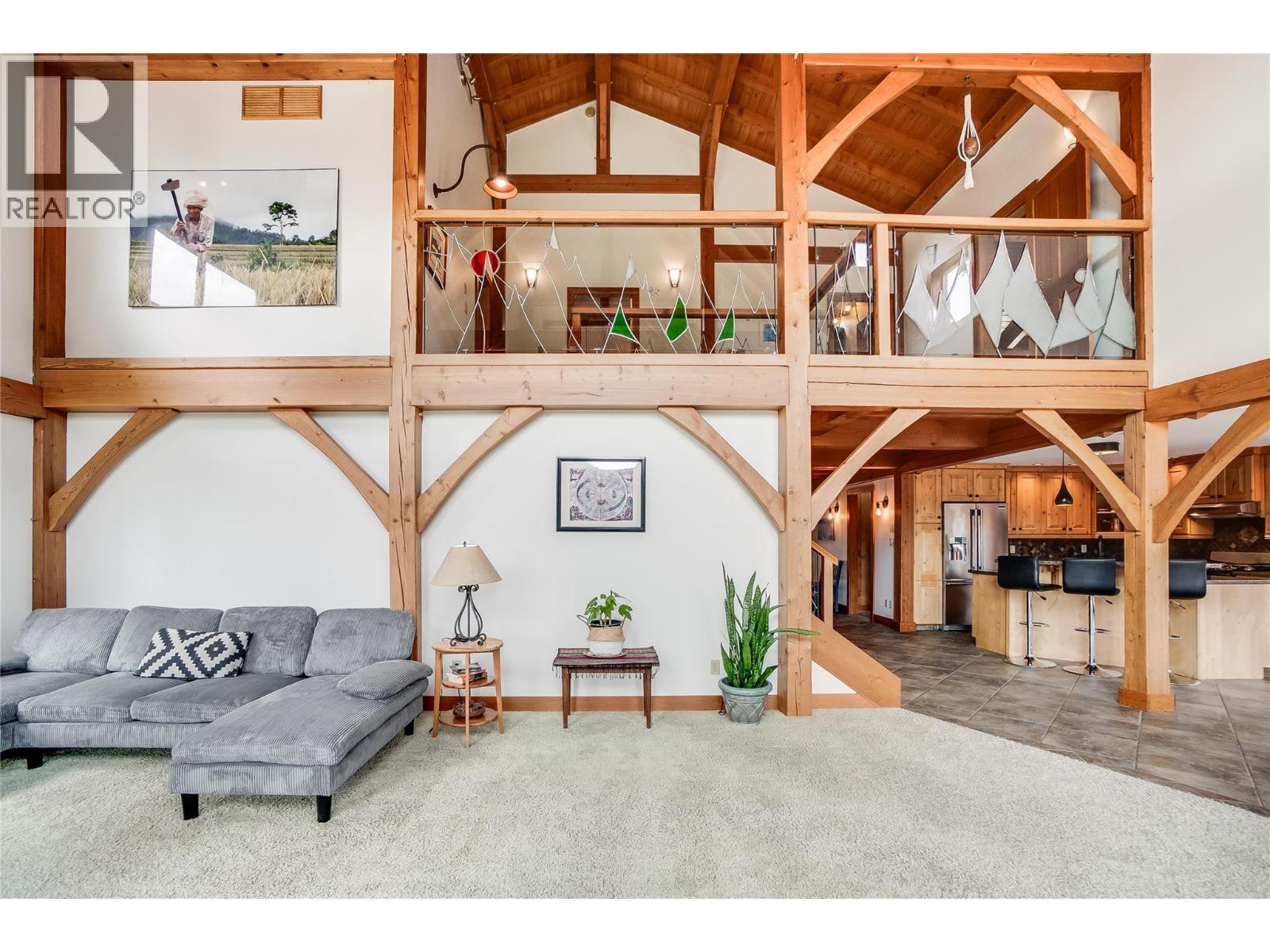 3802 Aaron Road, Nelson, BC - Indoor