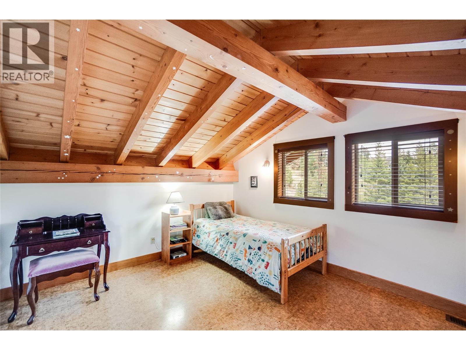 3802 Aaron Road, Nelson, BC - Indoor Photo Showing Other Room