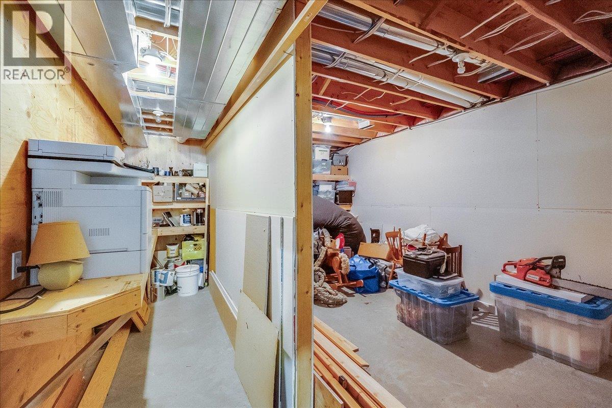 3802 Aaron Road, Nelson, BC - Indoor Photo Showing Basement
