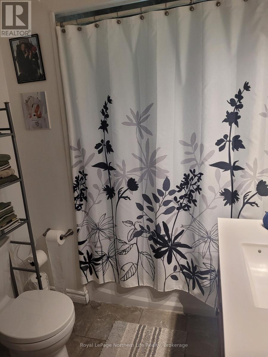 550 Division Street, Mattawa, ON - Indoor Photo Showing Bathroom