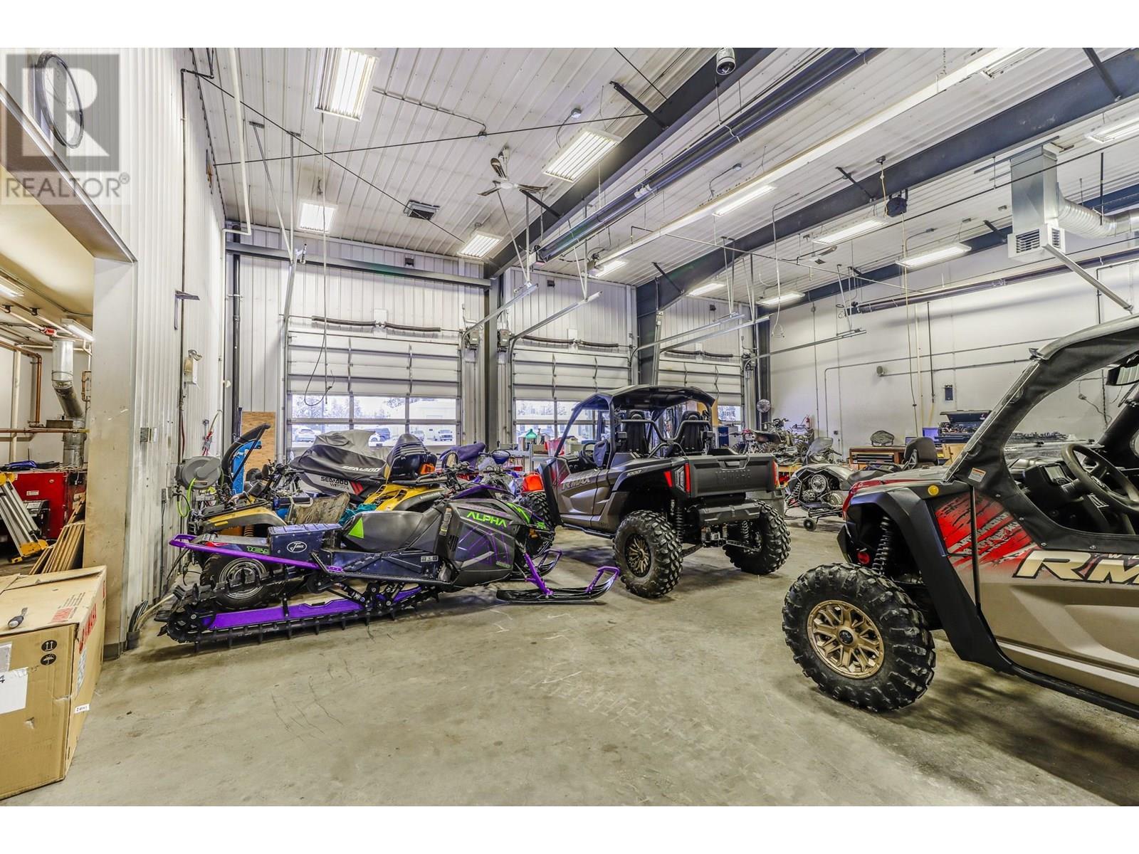 1142 304Th Street, Marysville, BC