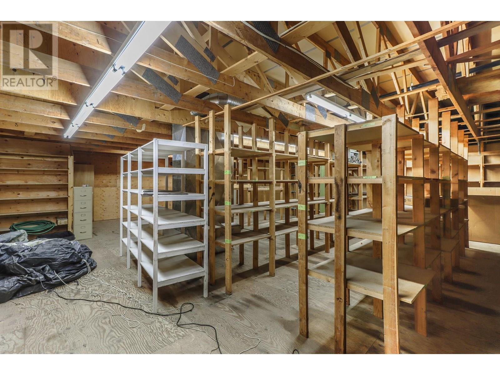 1142 304Th Street, Marysville, BC