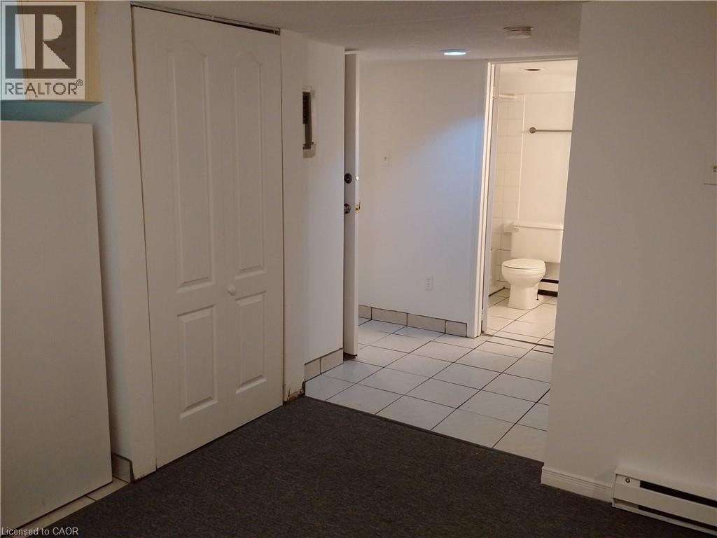 Unit 4 - Lower - 839 Stirling Avenue S, Kitchener, ON - Indoor Photo Showing Other Room