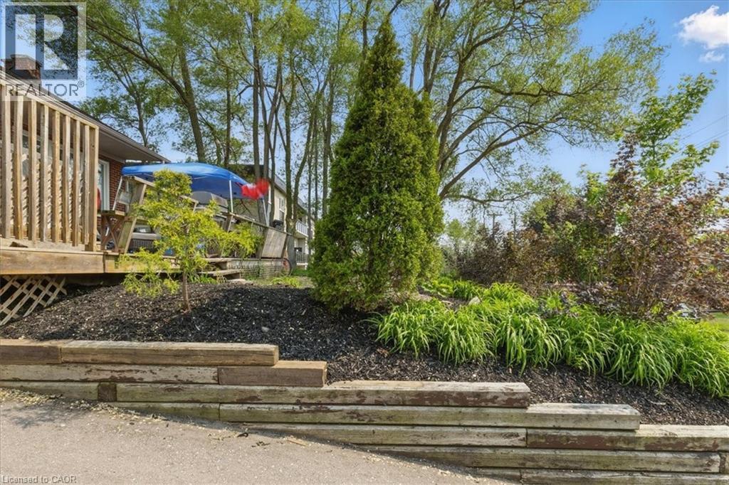 839 Stirling Avenue S, Kitchener, ON - Outdoor