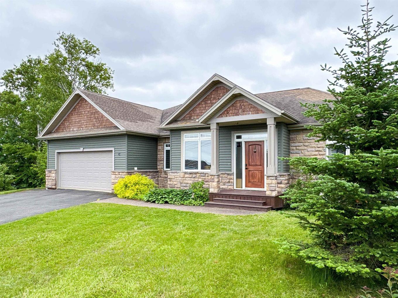 41 Southampton Drive, Stratford, PE