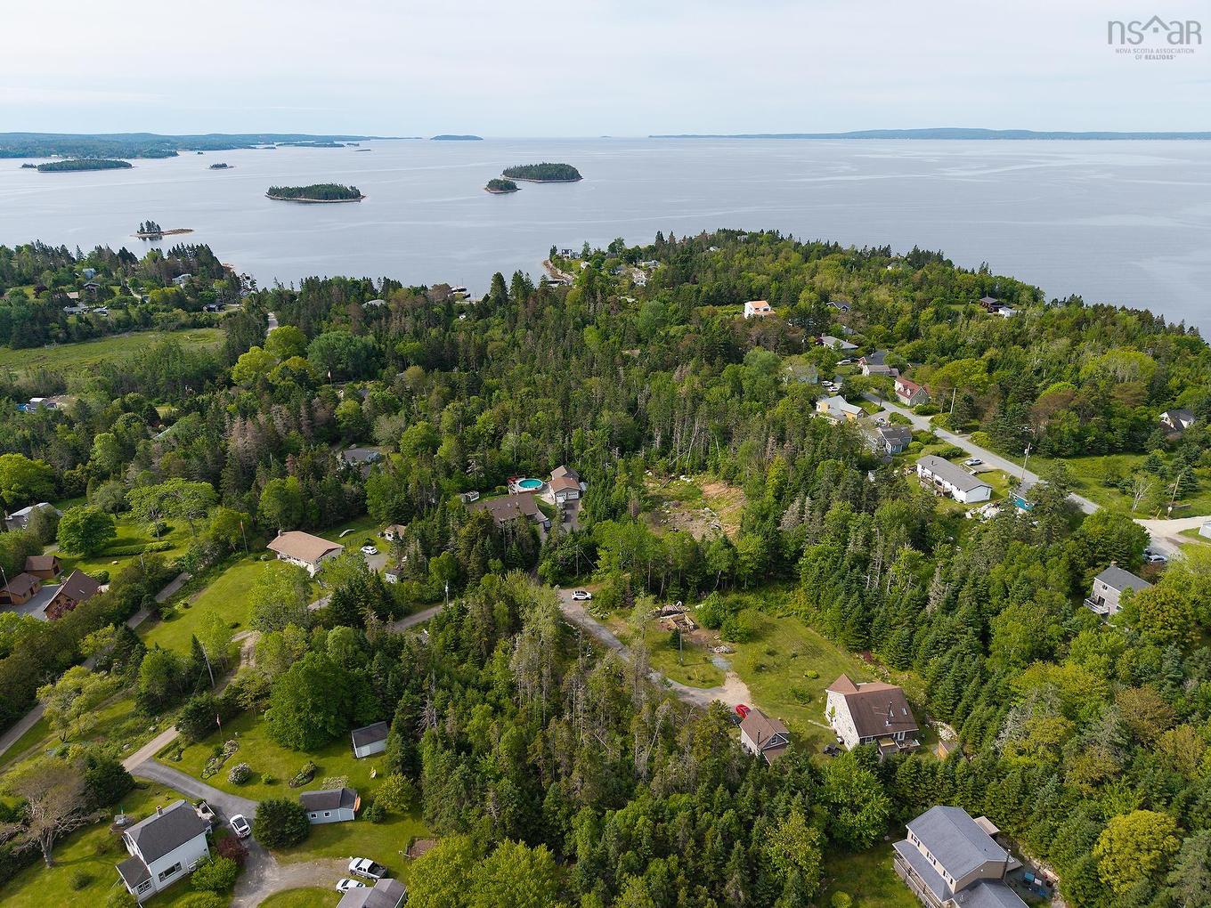 10 Spruce Lane, Boutiliers Point, NS