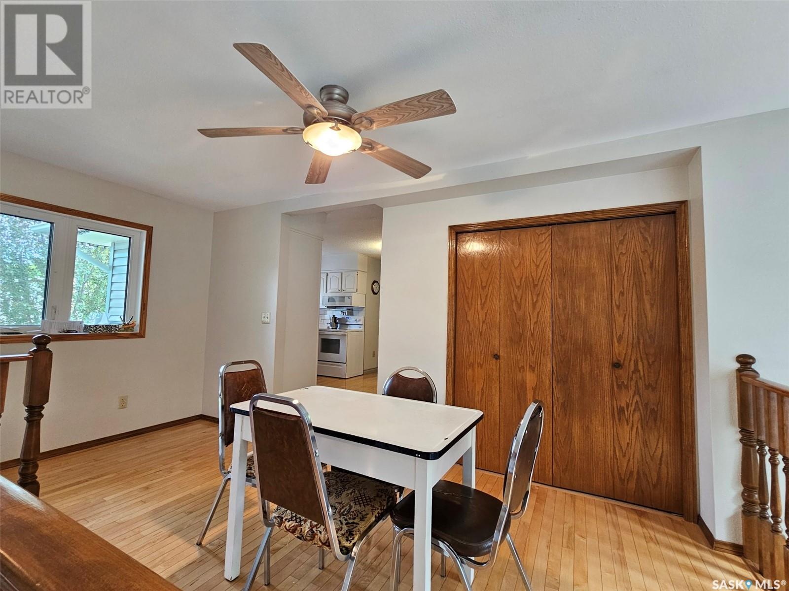 404 Manor Street, Arcola, SK - Indoor Photo Showing Dining Room