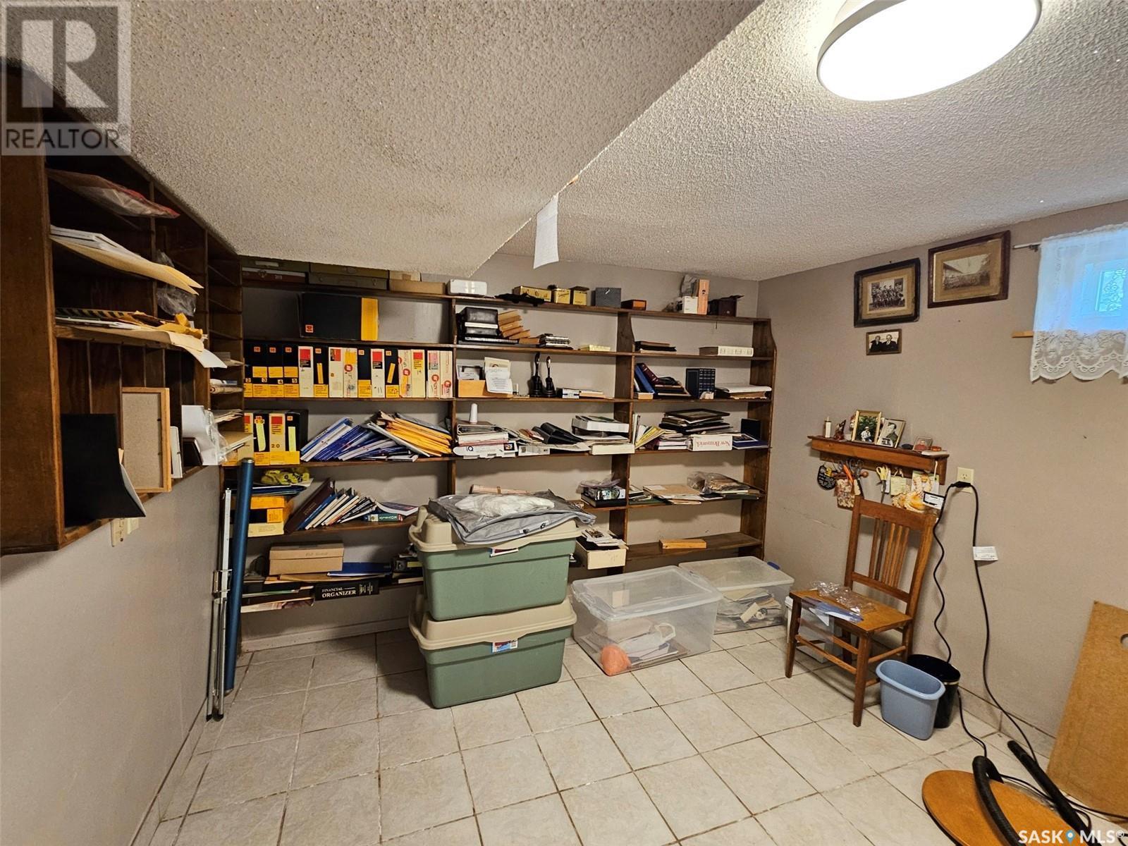 404 Manor Street, Arcola, SK - Indoor