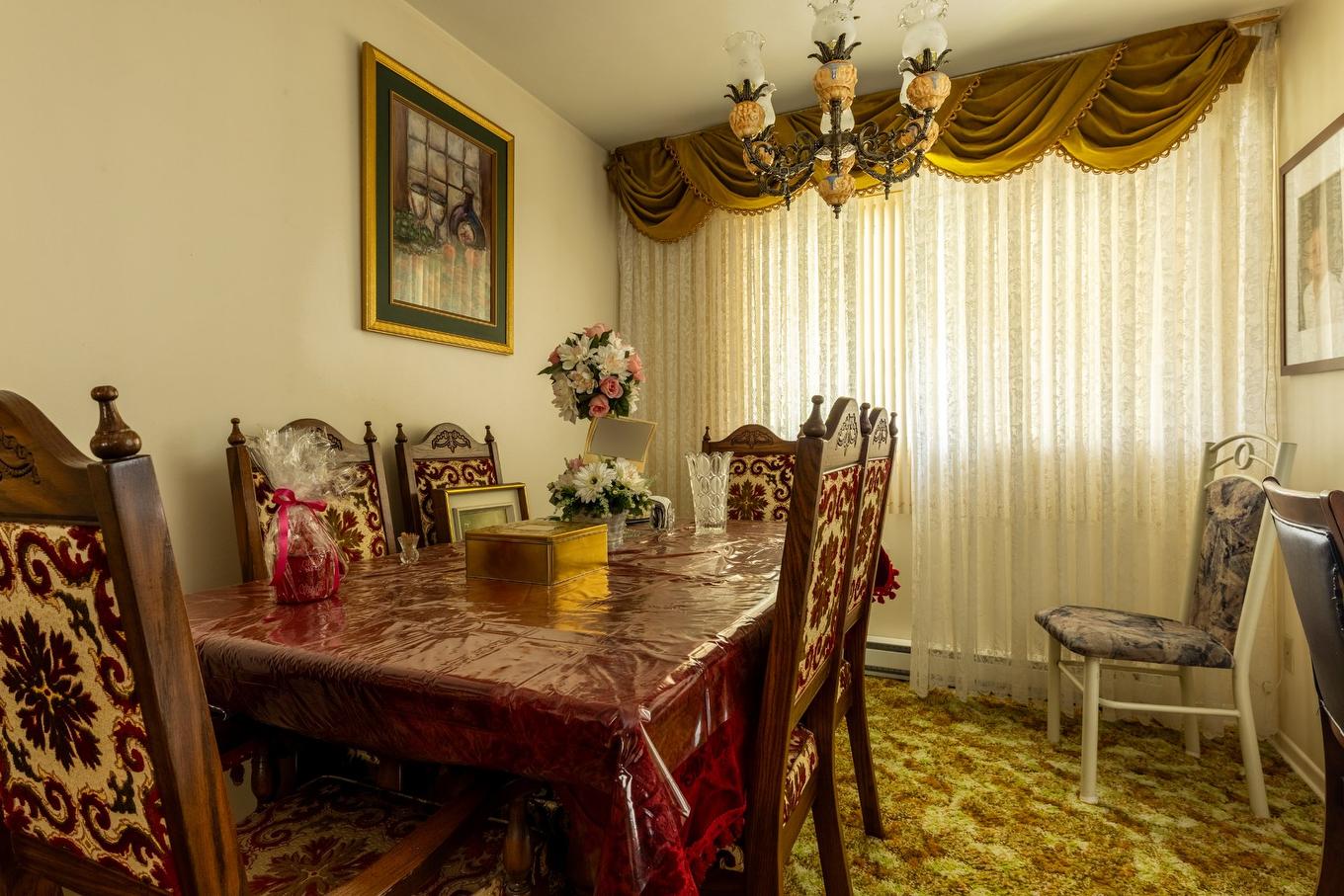 Salle à manger - 6316 Rue Larrieu, Montréal (Saint-Léonard), QC - Indoor Photo Showing Dining Room