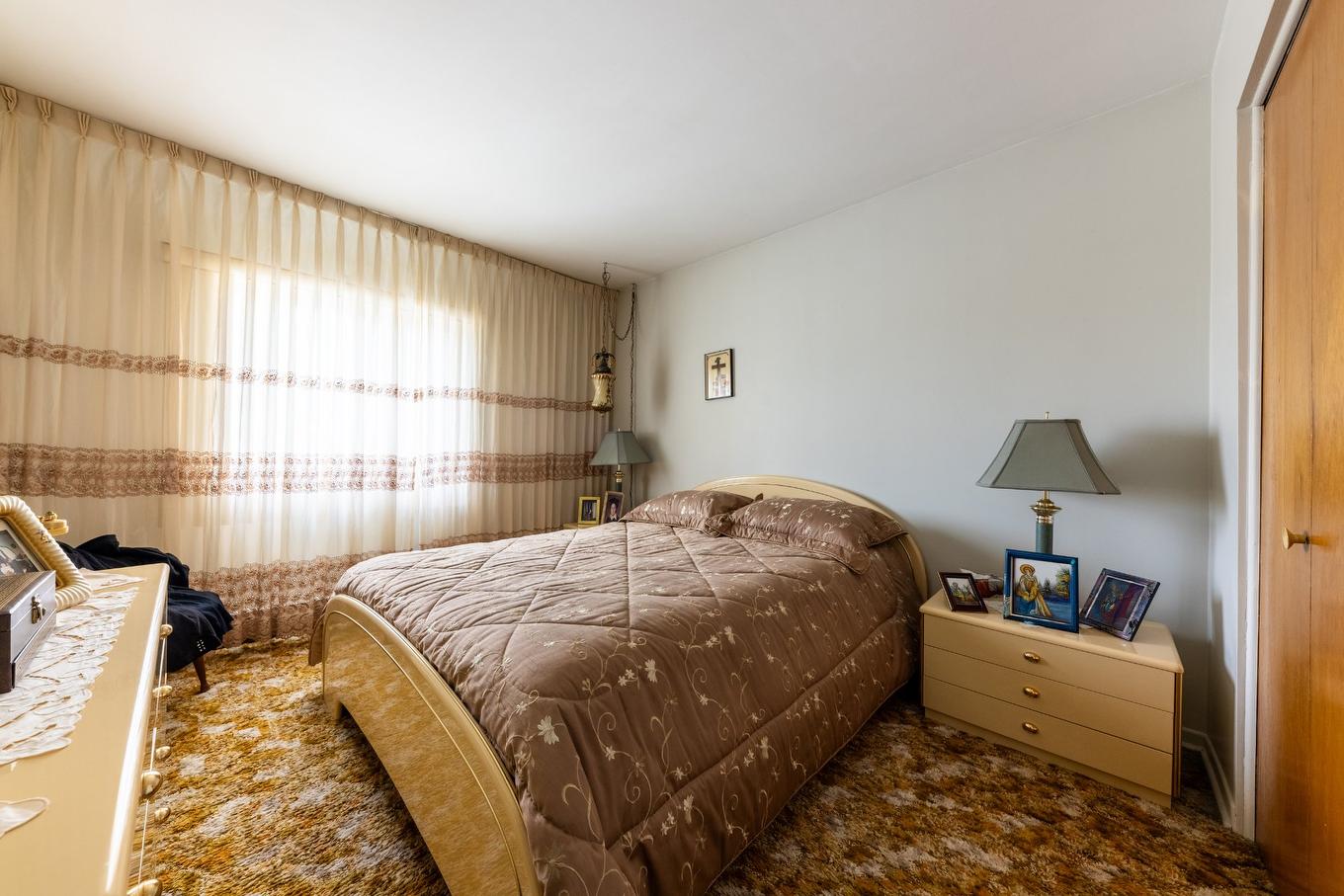 Chambre à coucher - 6316 Rue Larrieu, Montréal (Saint-Léonard), QC - Indoor Photo Showing Bedroom