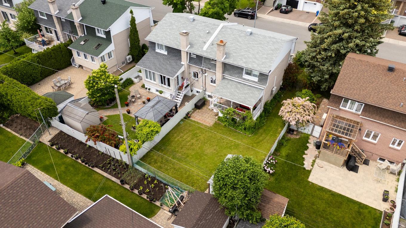 Photo aérienne - 6316 Rue Larrieu, Montréal (Saint-Léonard), QC - Outdoor