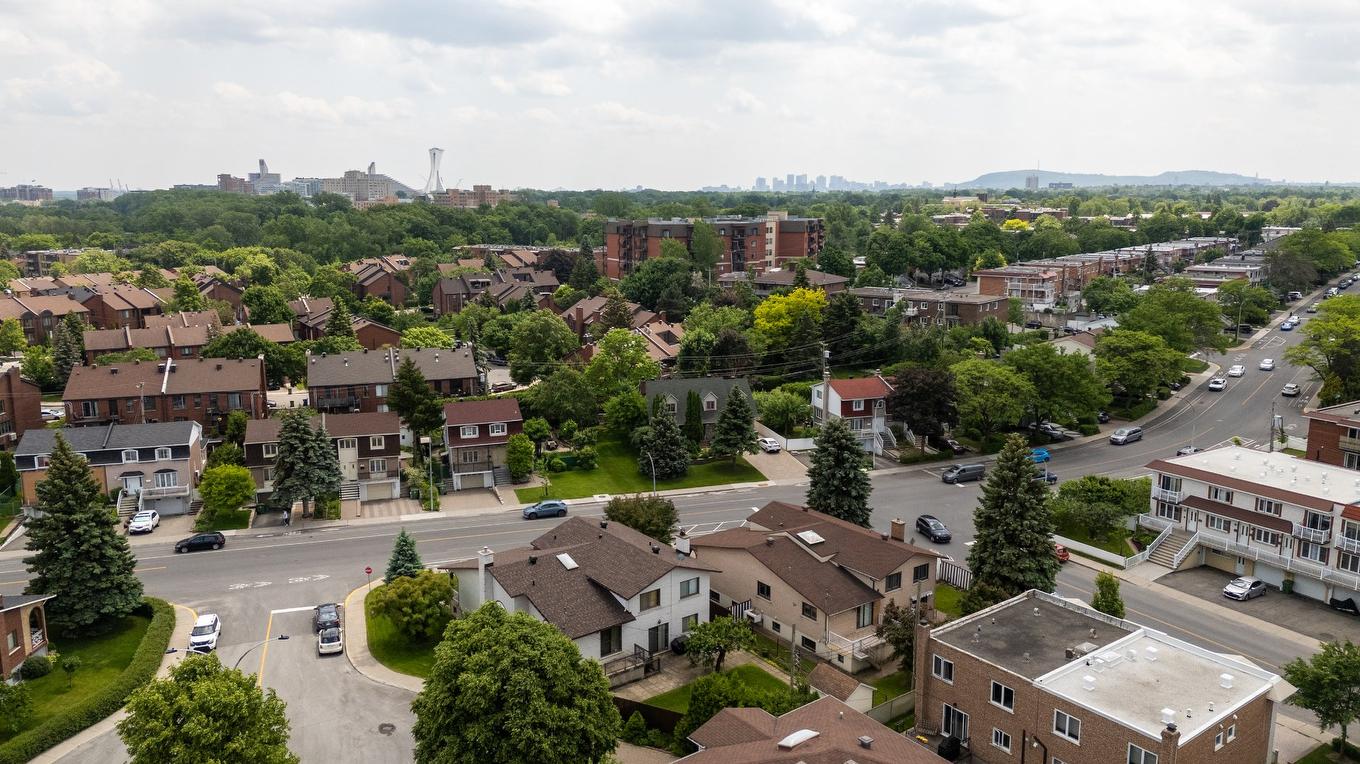 Photo aérienne - 6316 Rue Larrieu, Montréal (Saint-Léonard), QC - Outdoor With View