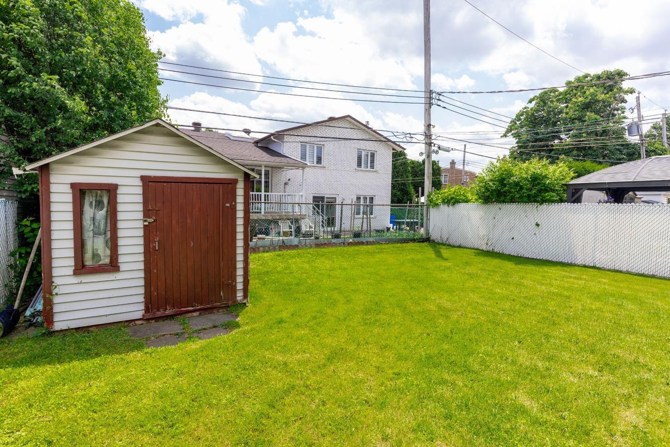 Cour - 6316 Rue Larrieu, Montréal (Saint-Léonard), QC - Outdoor