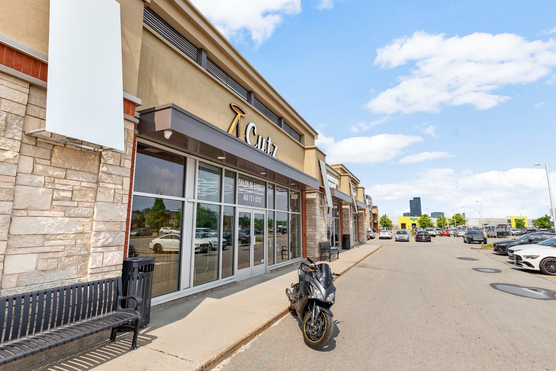 Commerce - 1-B-30 Rue Émile-Despins, Charlemagne, QC - Outdoor