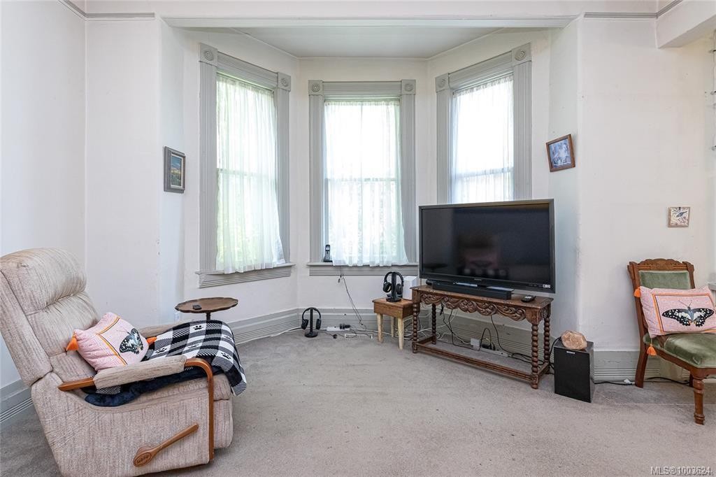 1794 Midgard Ave, Saanich, BC