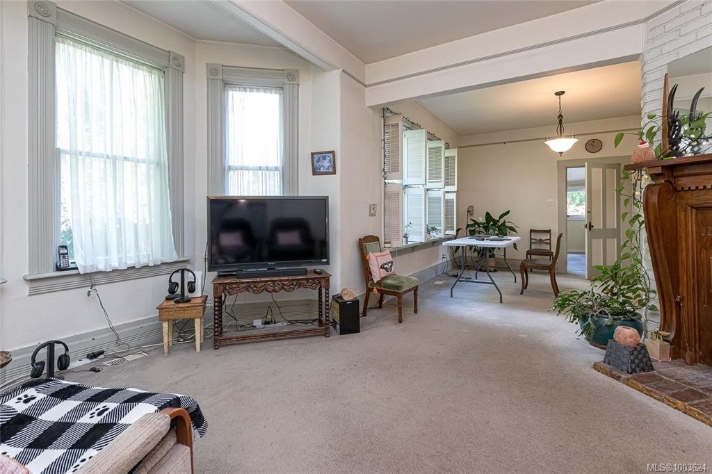 1794 Midgard Ave, Saanich, BC