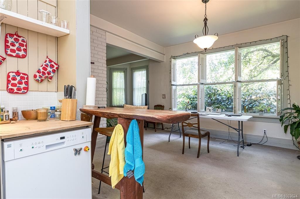 1794 Midgard Ave, Saanich, BC