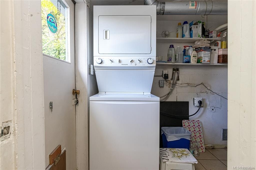 1794 Midgard Ave, Saanich, BC