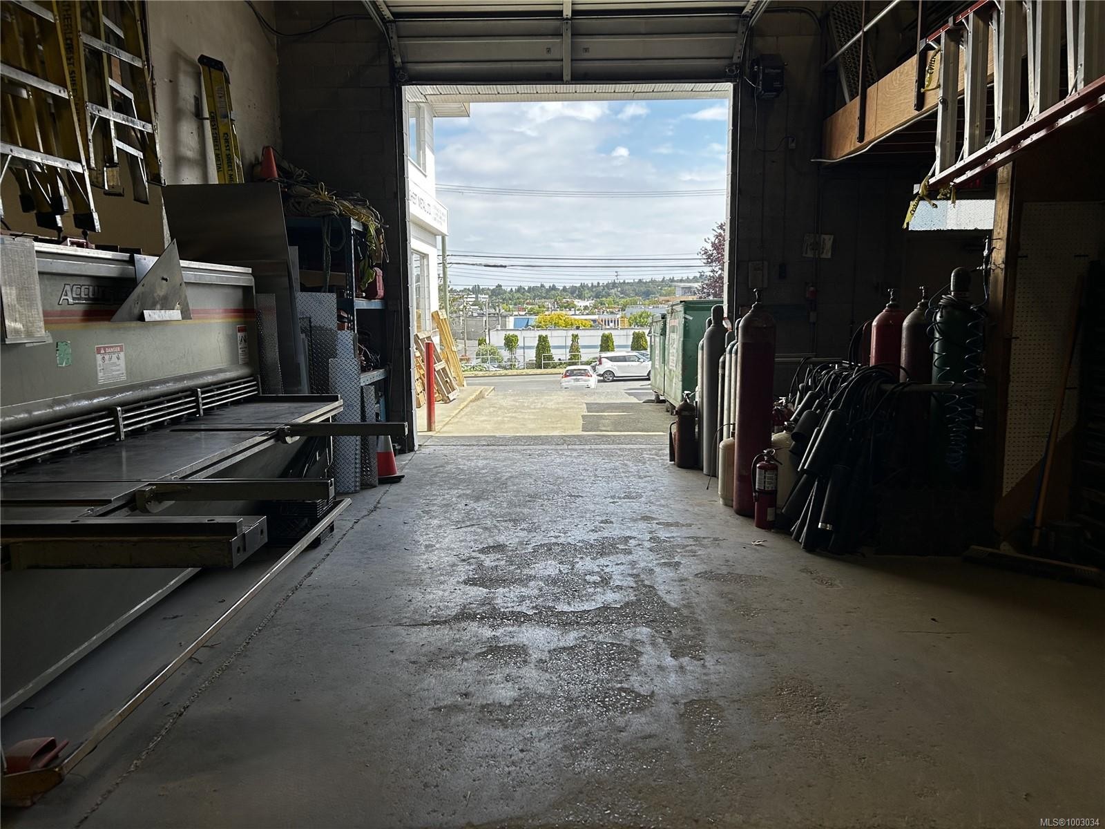 487 Burnside Rd East, Victoria, BC