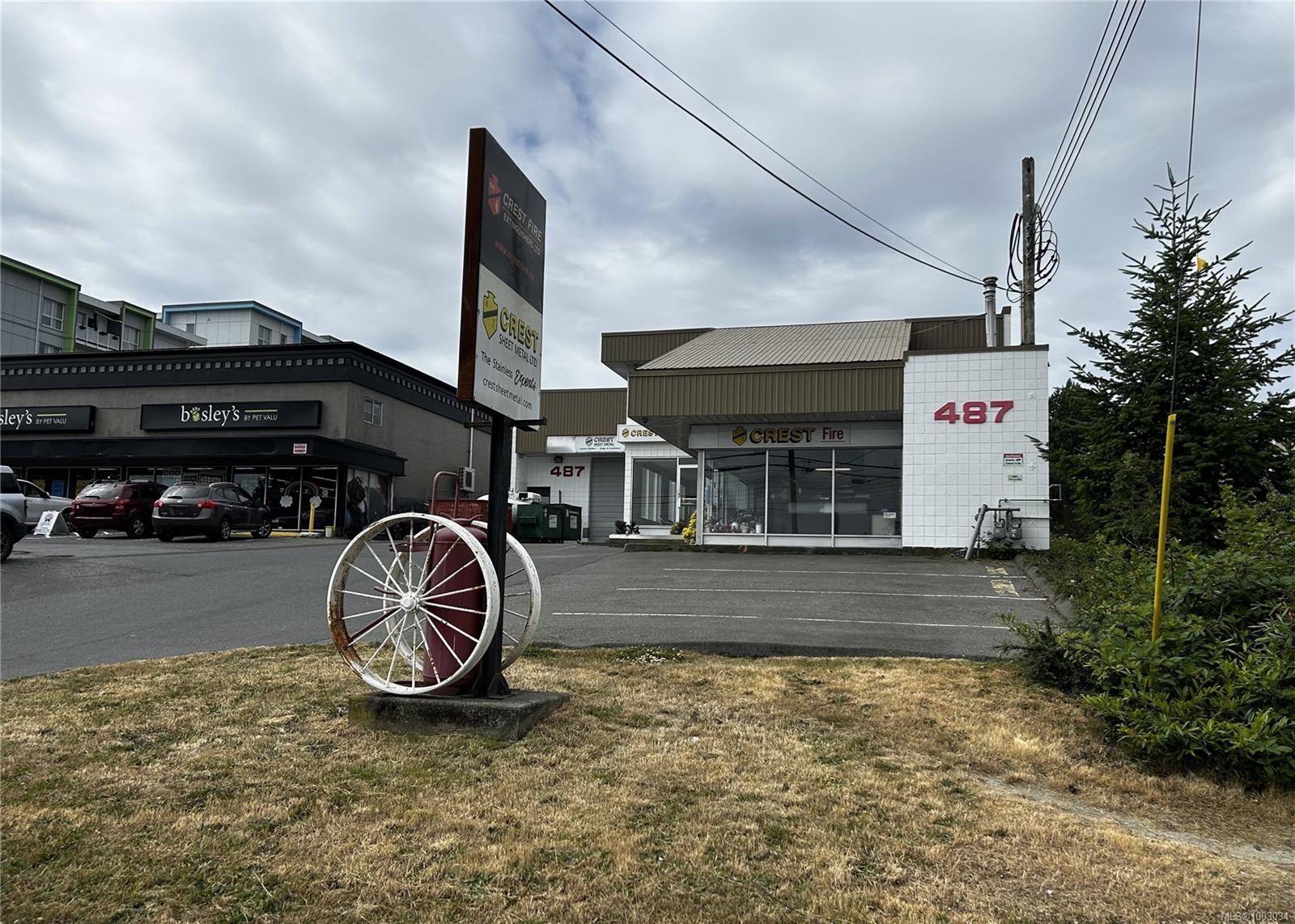487 Burnside Rd East, Victoria, BC