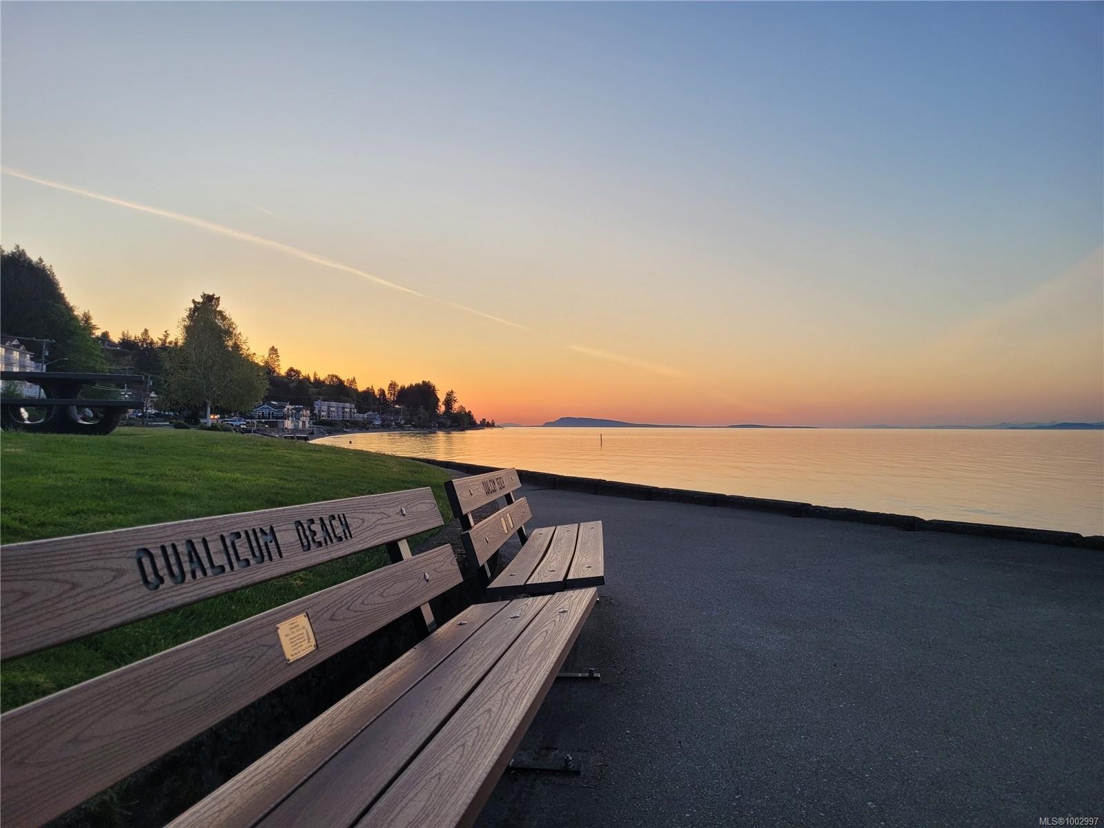 1075 Spider Lake Rd, Qualicum Beach, BC