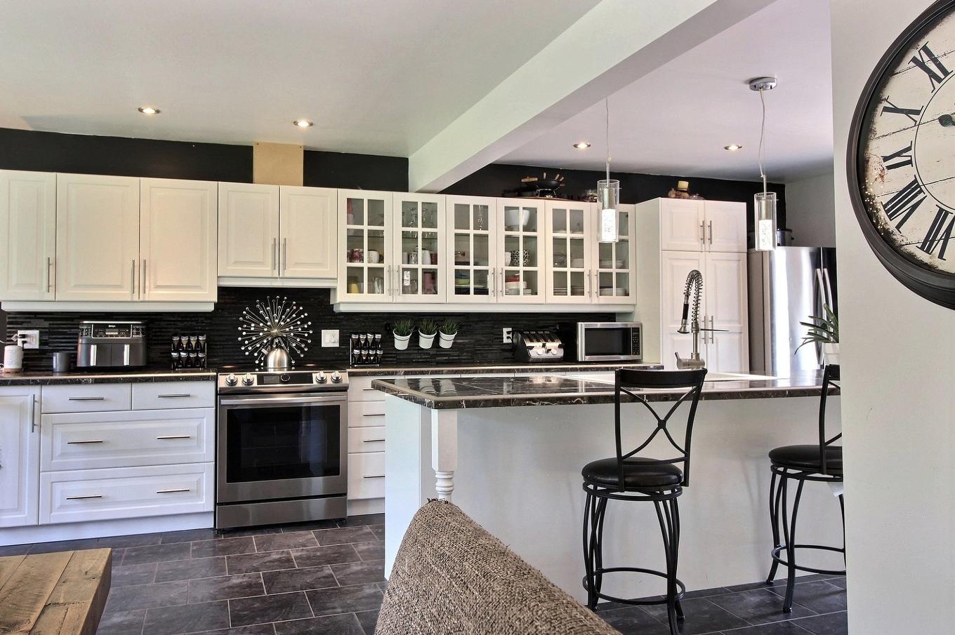 Cuisine - 1725 Route Du Nord, Brownsburg-Chatham, QC - Indoor Photo Showing Kitchen