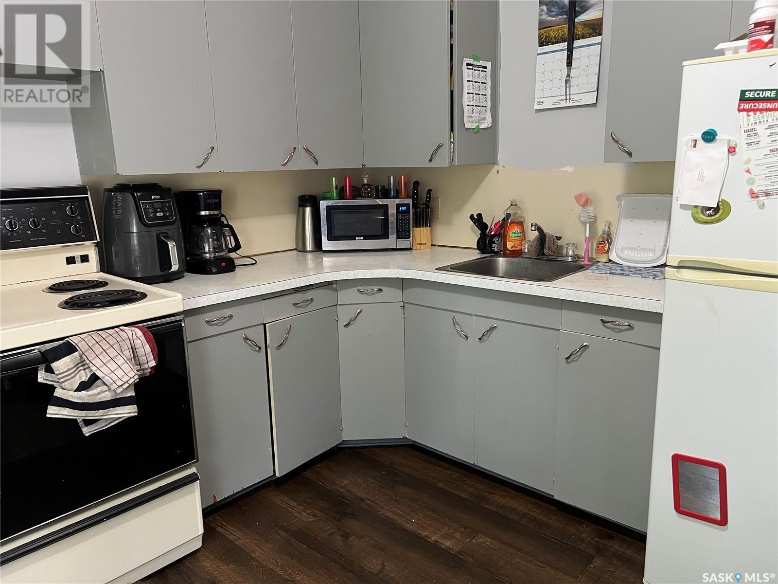 335 1St Avenue E, Porcupine Plain, SK - Indoor Photo Showing Kitchen