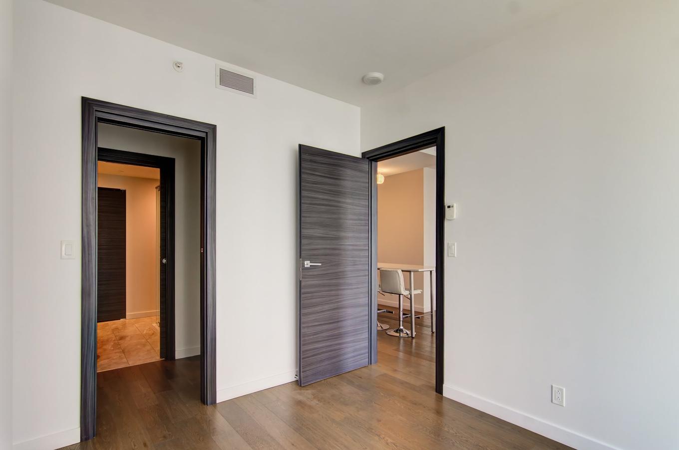 Chambre à coucher - 2507-1450 Boul. René-Lévesque O., Montréal (Ville-Marie), QC - Indoor Photo Showing Other Room