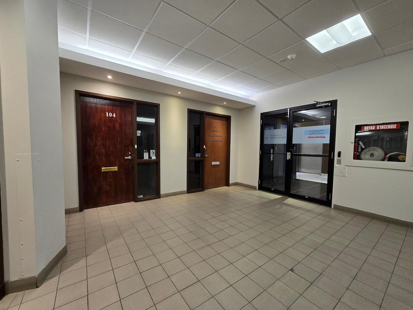 Hall - 104-45 Place Charles-Le Moyne, Longueuil (Le Vieux-Longueuil), QC - Indoor Photo Showing Other Room