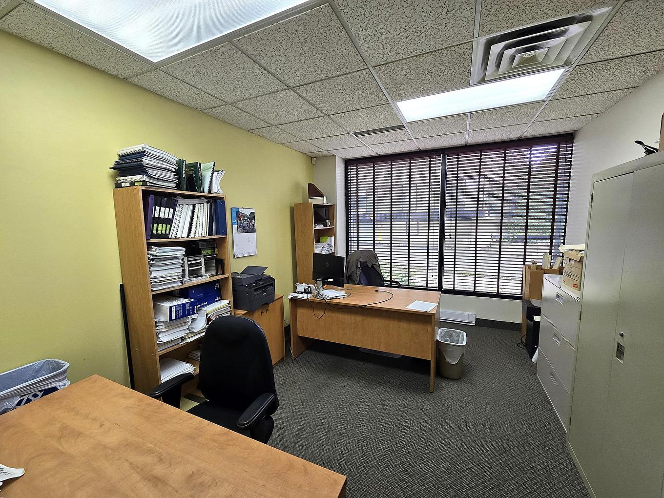 Office - 104-45 Place Charles-Le Moyne, Longueuil (Le Vieux-Longueuil), QC - Indoor