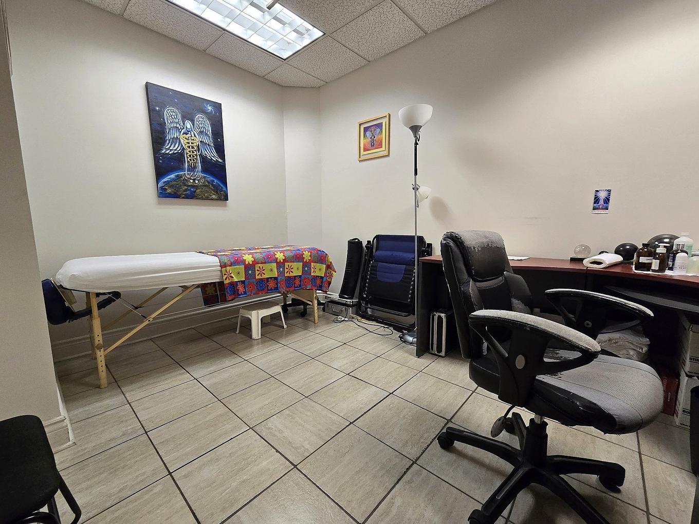 Office - 104-45 Place Charles-Le Moyne, Longueuil (Le Vieux-Longueuil), QC - Indoor