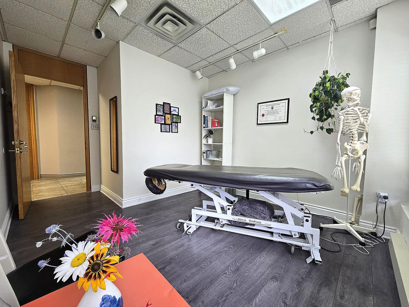 Office - 104-45 Place Charles-Le Moyne, Longueuil (Le Vieux-Longueuil), QC - Indoor