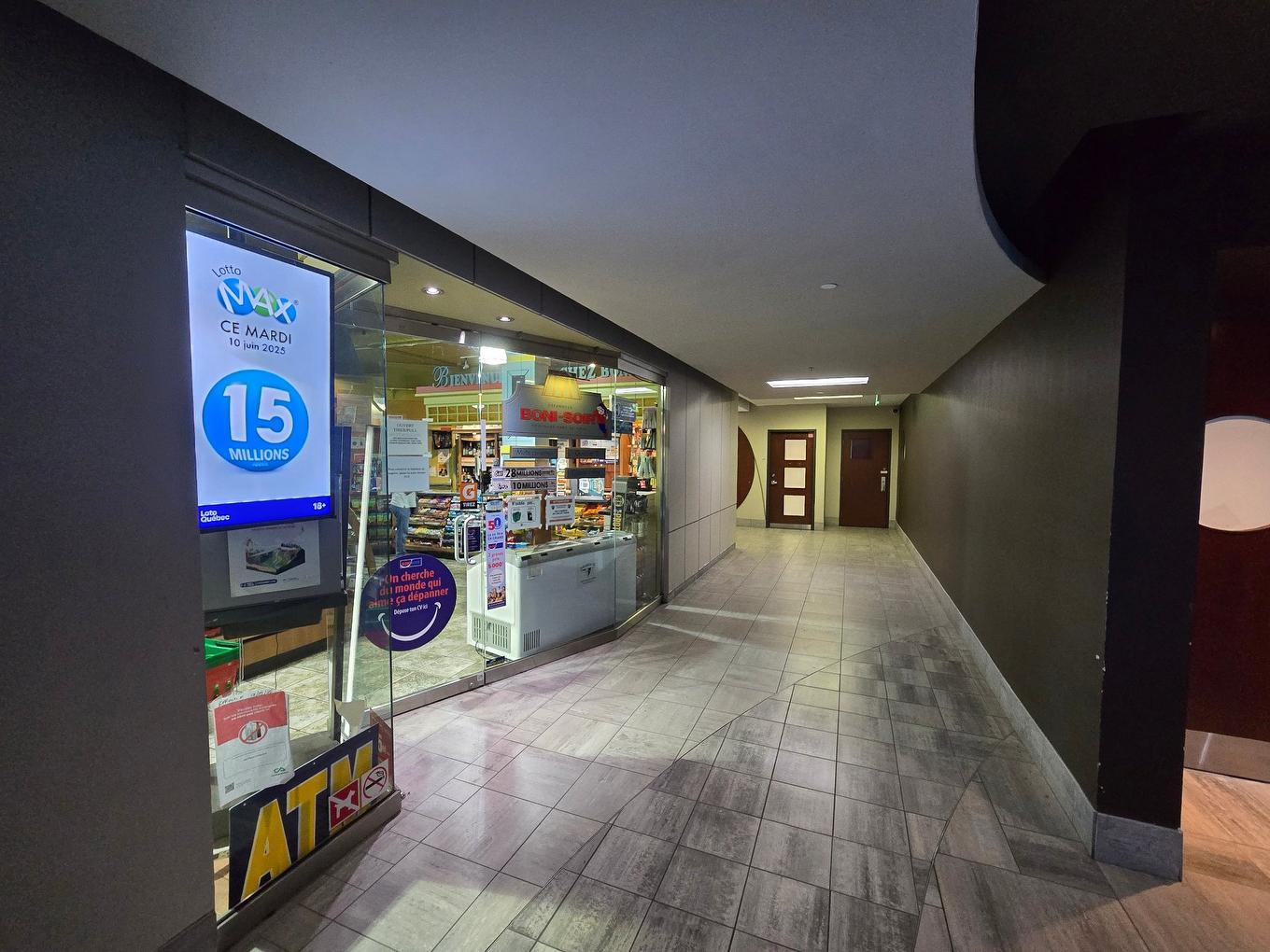 Other - 104-45 Place Charles-Le Moyne, Longueuil (Le Vieux-Longueuil), QC - Indoor Photo Showing Other Room