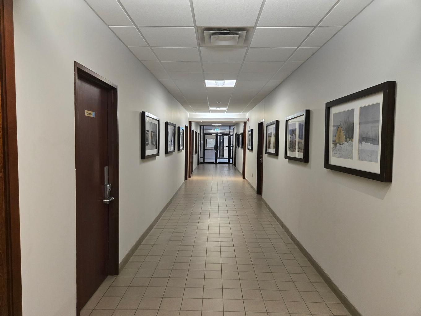 Hall - 104-45 Place Charles-Le Moyne, Longueuil (Le Vieux-Longueuil), QC - Indoor Photo Showing Other Room